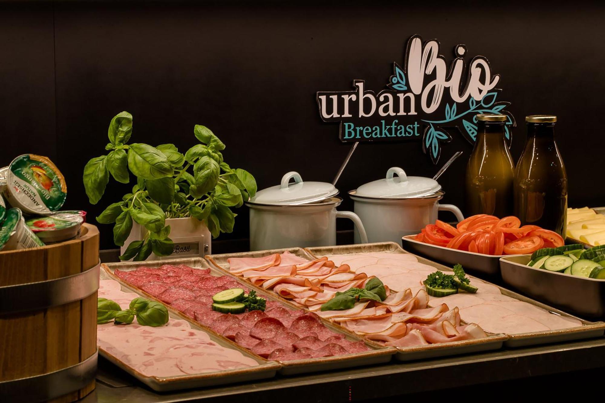 Motel One Karlsruhe Bagian luar foto