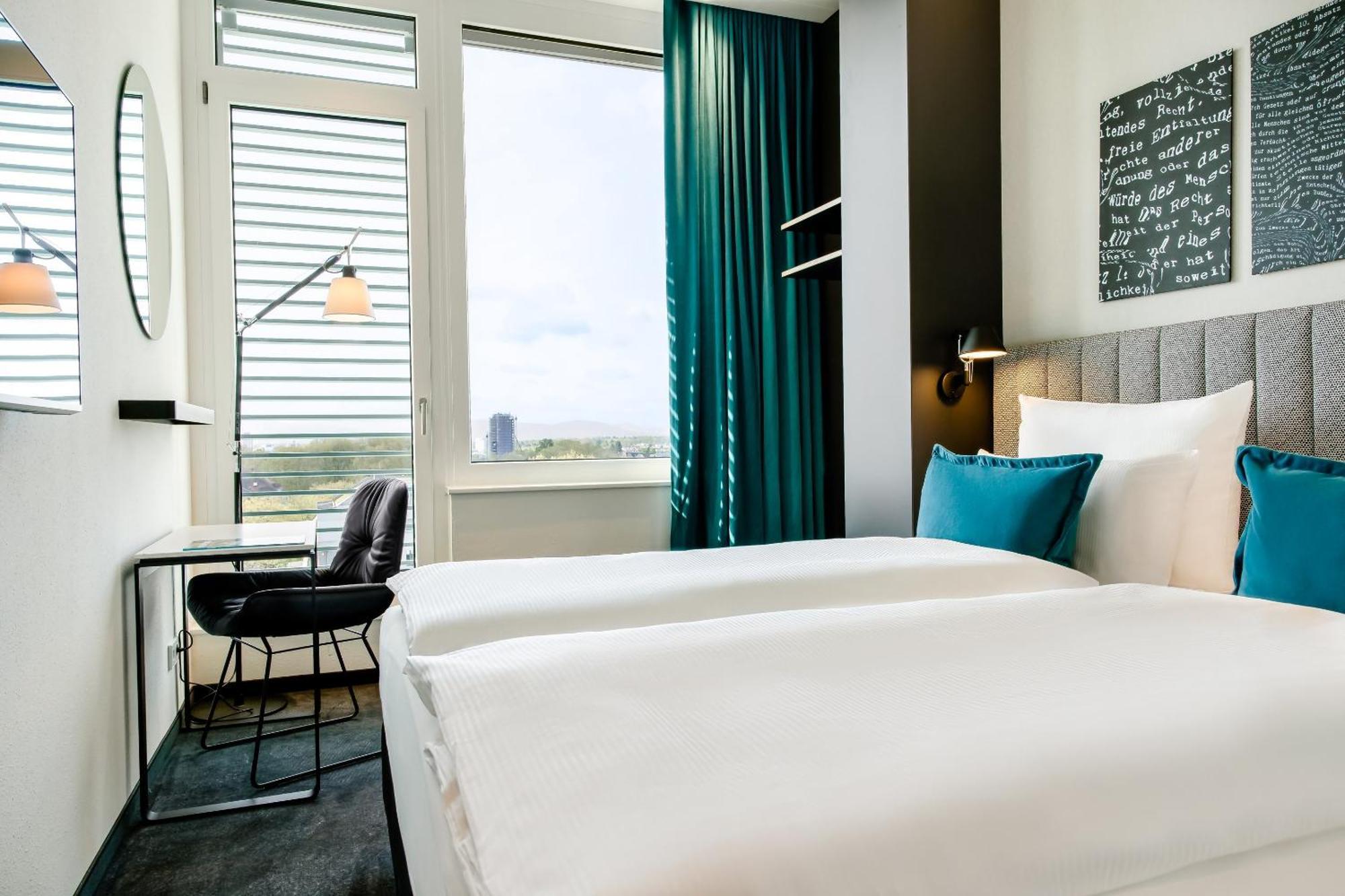 Motel One Karlsruhe Bagian luar foto